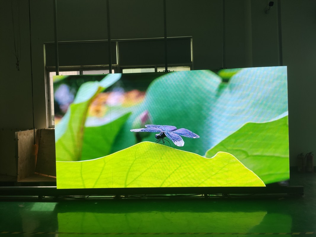 صفحه نمایش های LED بیرونی RGB با دوام بزرگ P4.81 P3.91 P2.064 SMD1921