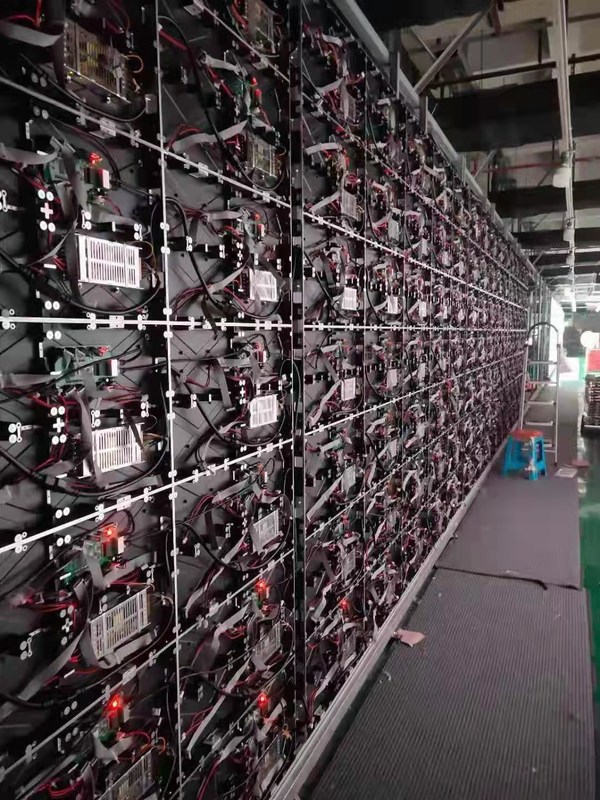 صفحه نمایش چند منظره ای داخلی LED 1200cd / مربع برای صحنه کلیسا